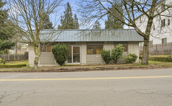 Pictures of Office property located at 3004 SE 50th Ave, Portland, OR 97206 for sales - image #1