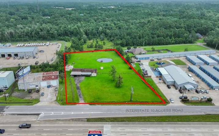 Pictures of Land property located at 18864 I-10, Vidor, TX 77662 for sales - image #1