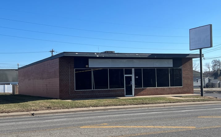 Pictures of Retail property located at 801 N Gilbert St, Danville, IL 61832 for sales - image #1