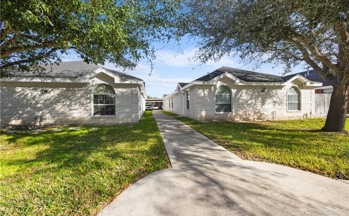 Pictures of Multifamily property located at 2118 Aruba Drive, Edinburg, TX 78542 for sales - image #1