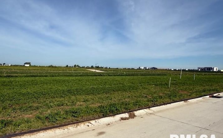 Pictures of Land property located at 6328 MEYER Road, Bettendorf, IA 52722 for sales - image #1