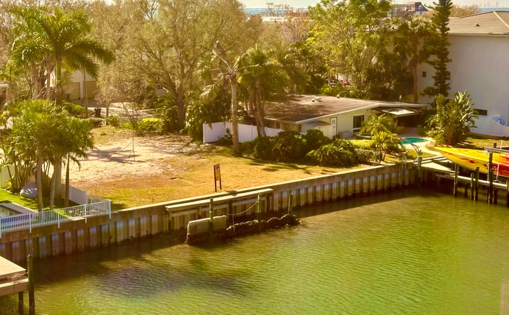 Pictures of Land property located at 52 Sandpiper Rd, Tampa, FL 33609 for sales - image #1