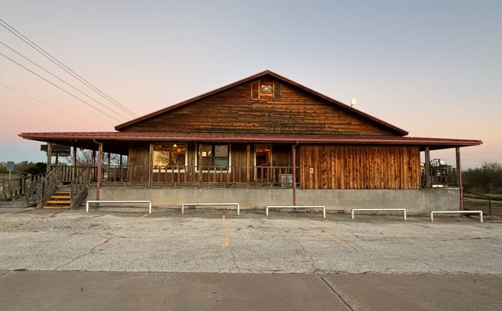 Pictures of Retail property located at 3145 TX-72, Three Rivers, TX 78071 for sales - image #1