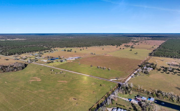 Pictures of Land property located at TBD CR 2058, Hull, TX 77564 for sales - image #1