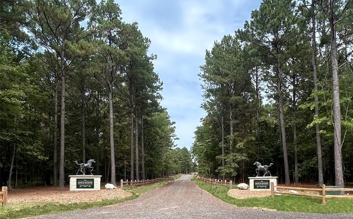Pictures of Land property located at 3 Three Creeks Road, Broken Bow, OK 74728 for sales - image #1