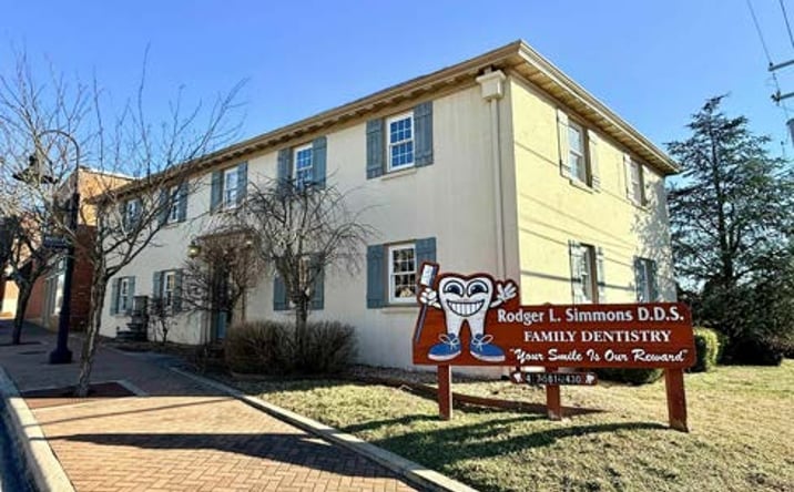 Pictures of Land, Mixed Use, Multifamily, Office property located at 206 W Elm St, Ozark, MO 65721 for sales - image #1