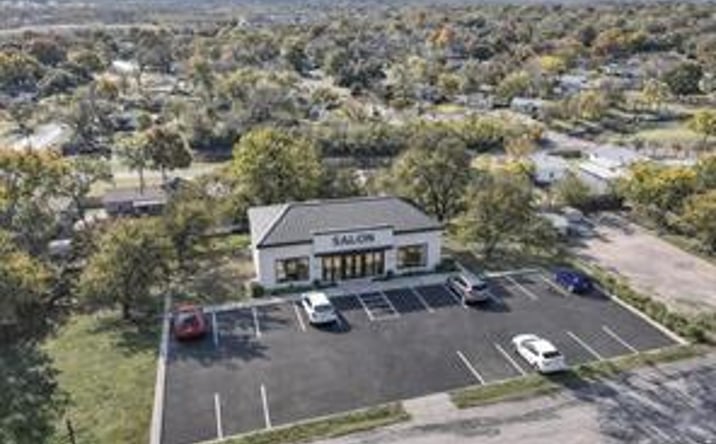Pictures of Retail property located at 213 W Eldred St, Burleson, TX 76028 for sales - image #1