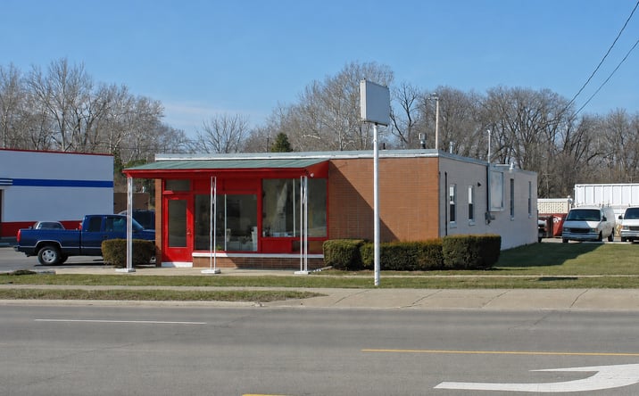 Pictures of Retail property located at 745 N Bechtle Ave, Springfield, OH 45504 for sales - image #1