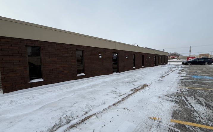 Pictures of Office property located at 2013 4th St SW, Mason City, IA 50401 for sales - image #1