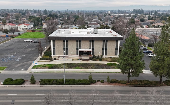 Pictures of Office property located at 678 E Shaw Ave, Fresno, CA 93710 for sales - image #1