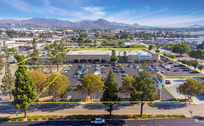 Pictures of Retail property located at 555 W 2nd St, San Bernardino, CA 92401 for sales - image #1