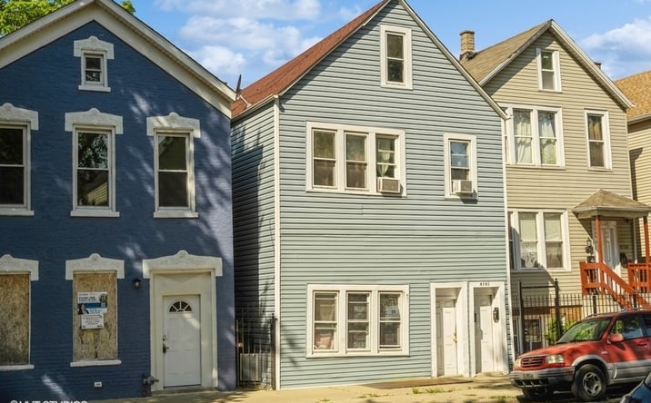 Pictures of Multifamily property located at 4742 S Loomis Boulevard, Chicago, IL 60609 for sales - image #1