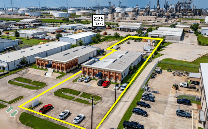 Pictures of Industrial property located at 629 Howard Dr., Deer Park, TX 77536 for sales - image #1