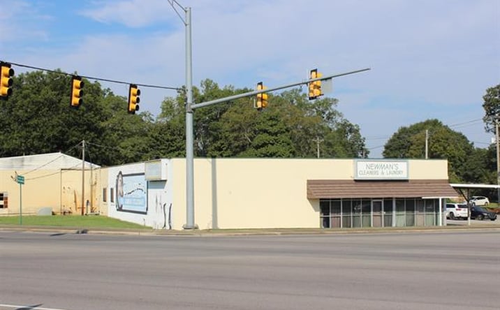 Pictures of Land property located at 305 Main Ave SW, Cullman, AL 35055 for sales - image #1