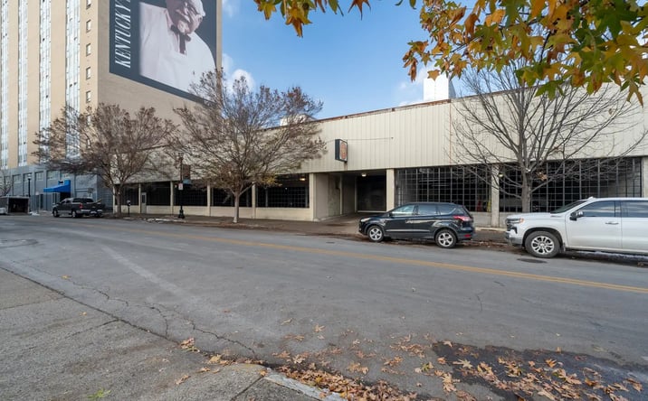 Pictures of Industrial property located at 217 Guthrie St, Louisville, KY 40202 for sales - image #1