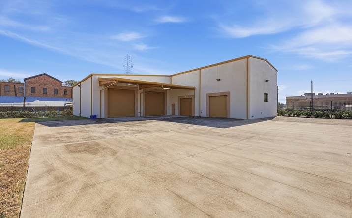 Pictures of Industrial property located at 6305 Beverly Hill St, Houston, TX 77057 for sales - image #1