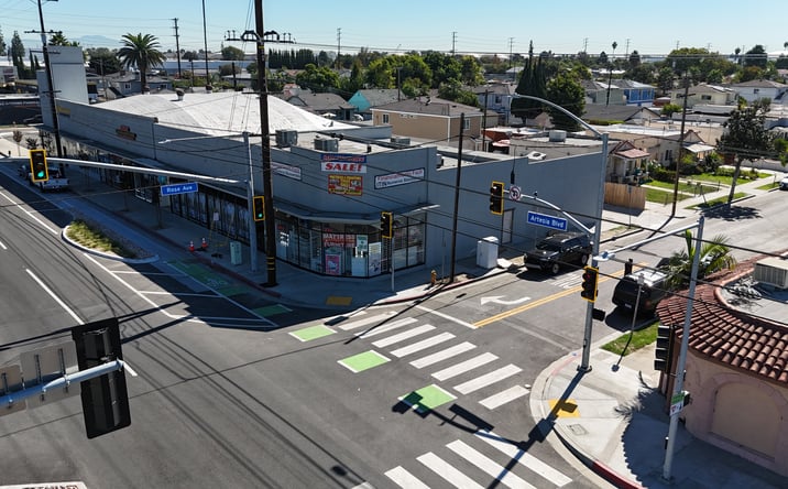 Pictures of Business for Sale property located at 1804 E Artesia Blvd, Long Beach, CA 90805 for sales - image #1