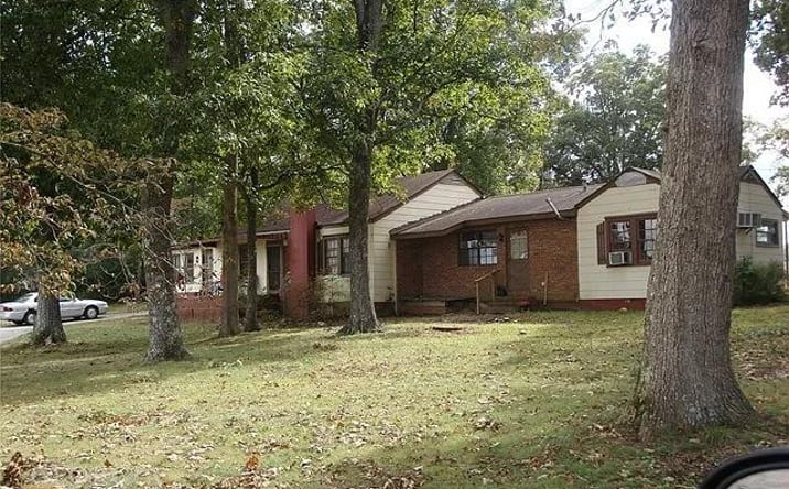 Pictures of Mixed Use, Office, Retail property located at 3679 Carrollton Villa Rica Highway, Carrollton, GA 30116 for sales - image #1
