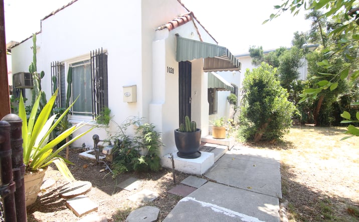 Pictures of Multifamily property located at 1028 Hayworth Ave, West Hollywood, CA 90046 for sales - image #1