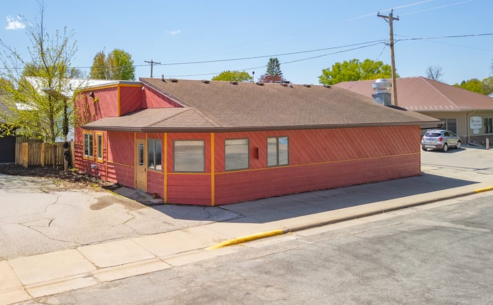 Pictures of Retail property located at 300 S Main St, Pine Island, MN 55963 for sales - image #1