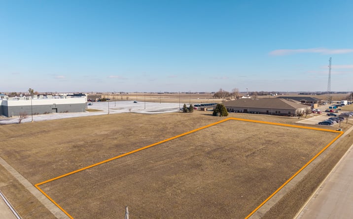 Pictures of Land property located at 4114 Wicker Rd, Bloomington, IL 61704 for sales - image #1