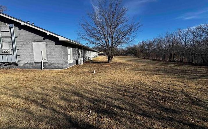 Pictures of Multifamily property located at 3201 Southwest Drive, Unit 5, Wichita Falls, TX 76306 for sales - image #1