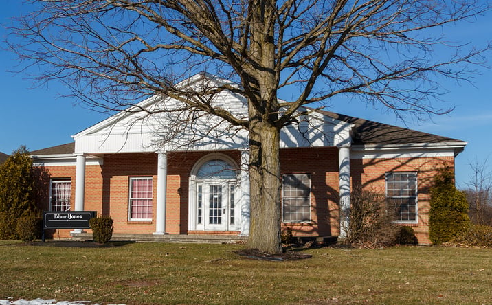 Pictures of Office property located at 26 Davison Court, Lockport, NY 14094 for sales - image #1