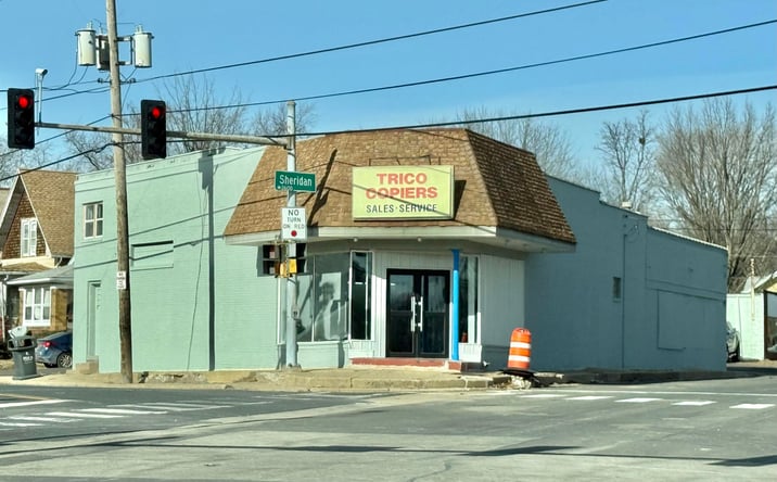 Pictures of Retail property located at 2627 N SHERIDAN Road, Peoria, IL 61604 for sales - image #1
