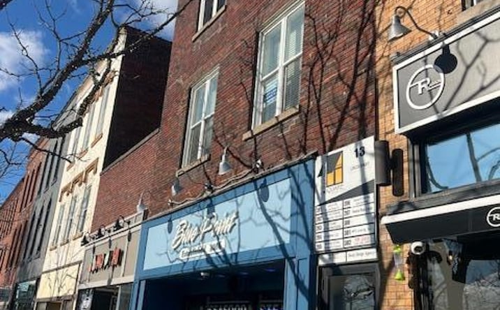 Pictures of Business for Sale, Office, Retail property located at 13 Lincolnway, Valparaiso, IN 46383 for sales - image #1