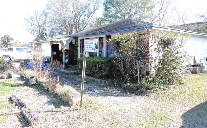 Pictures of Retail property located at 535 College Drive, Middleburg, FL 32068 for sales - image #1