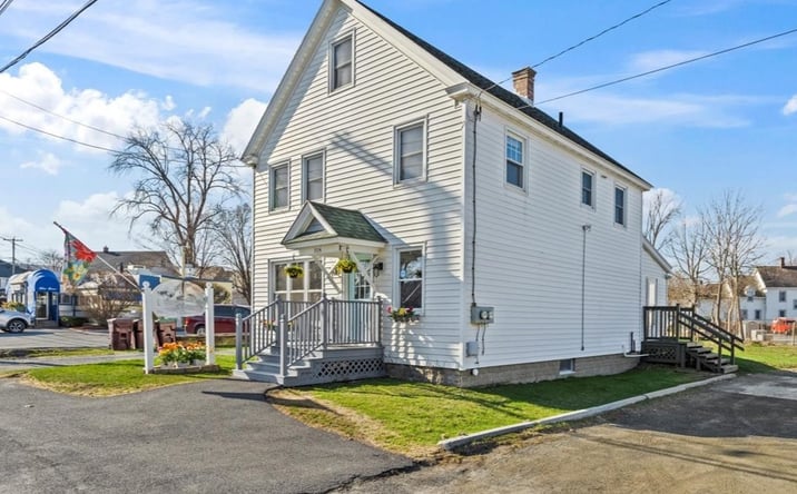 Pictures of Retail, Multifamily, Office, Business for Sale property located at 318 North St, Bennington, VT 05201 for sales - image #1