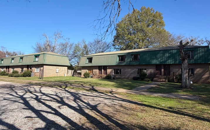 Pictures of Multifamily property located at 607 S Mobile St, Linden, AL 36748 for sales - image #1