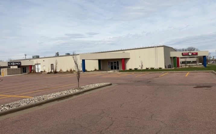 Pictures of Mixed Use, Retail, Office property located at 1605 W Burnside St, Sioux Falls, SD 57104 for sales - image #1