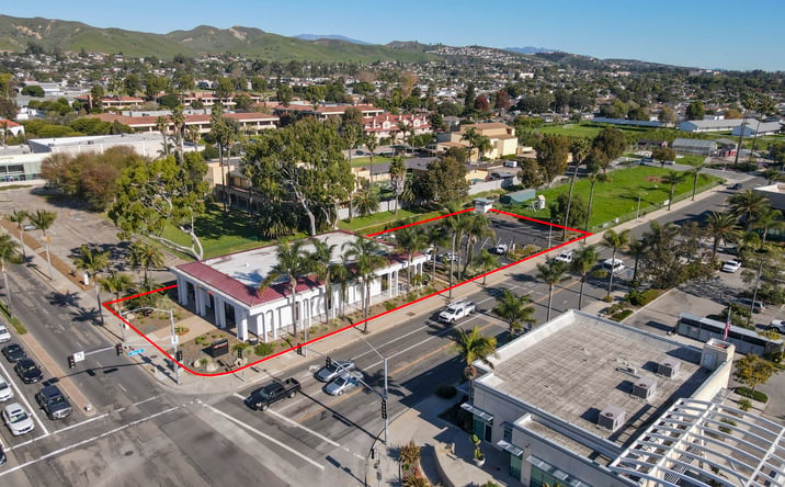Pictures of Retail property located at 472 S Mills Rd, Ventura, CA 93003 for sales - image #1