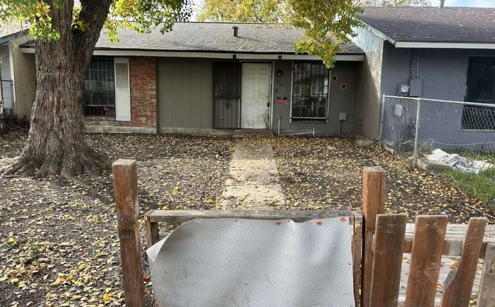 Pictures of Multifamily property located at 7214 Glen Mist, San Antonio, TX 78239 for sales - image #1