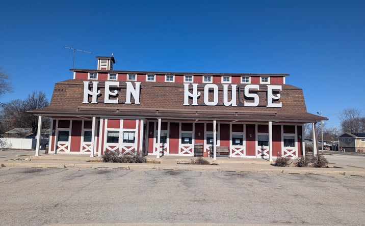 Pictures of Retail property located at 547 E Springfield Rd, Arcola, IL 61910 for sales - image #1