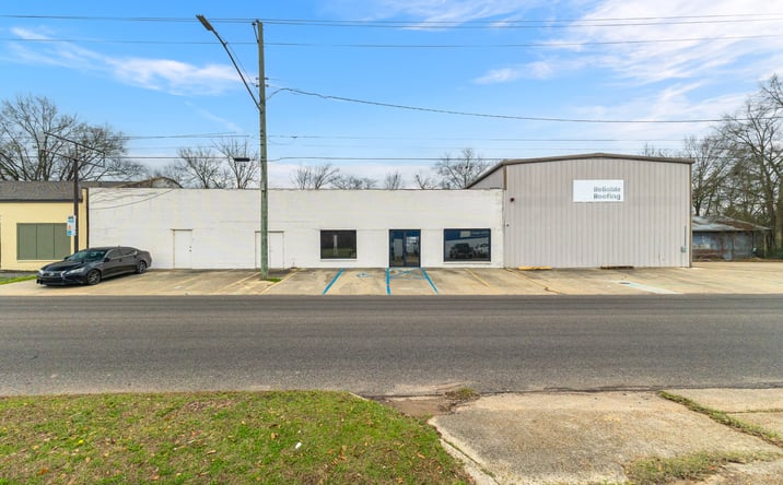 Pictures of Retail property located at 113 Ellisville Blvd, Laurel, MS 39440 for sales - image #1