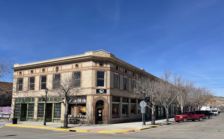 Pictures of Office, Retail property located at 500 Broadway St, Thermopolis, WY 82443 for sales - image #1