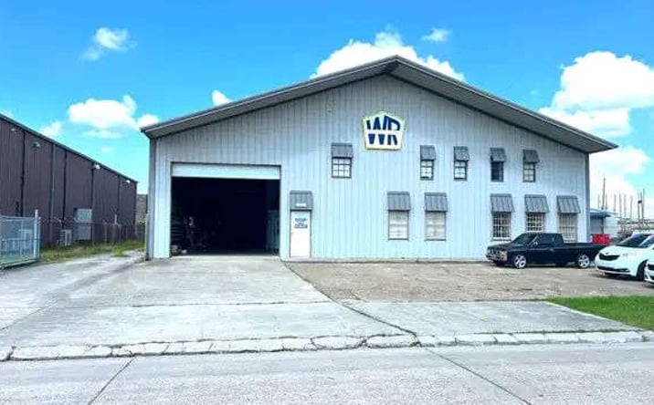 Pictures of Industrial property located at 1948 Industrial Blvd, Harvey, LA 70058 for sales - image #1
