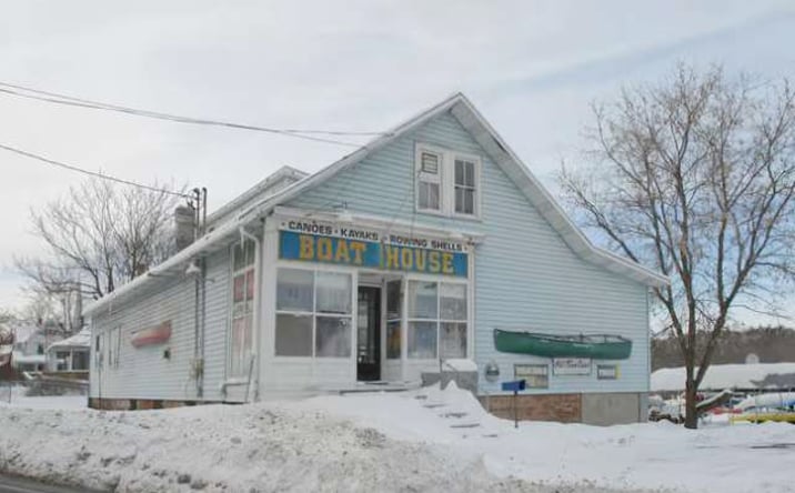 Pictures of Retail property located at 2855 Aqueduct Rd, Schenectady, NY 12309 for sales - image #1