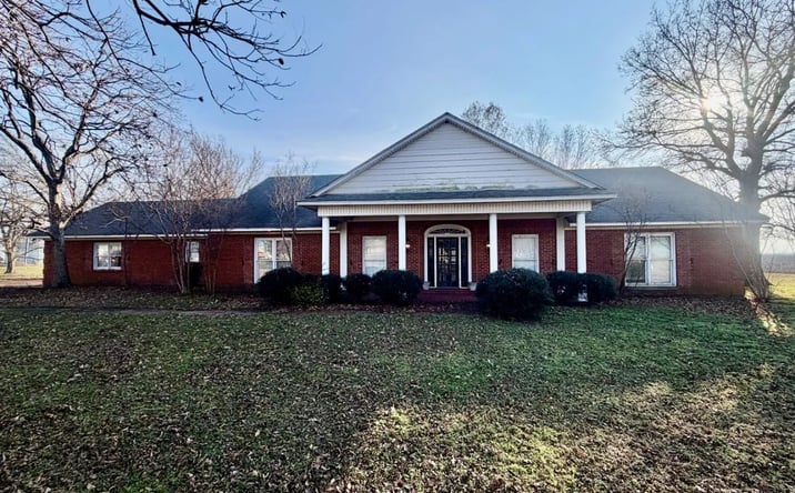 Pictures of Land property located at 2907 Highway 8, 69067, MS 38732 for sales - image #1