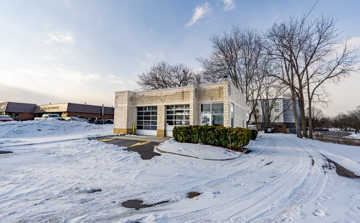 Pictures of Retail property located at 1704 US-9, Halfmoon, NY 12065 for sales - image #1