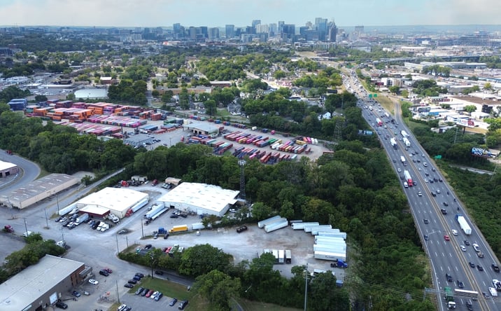 Pictures of Industrial property located at 550 Expy Park Dr, Nashville, TN 37210 for sales - image #1