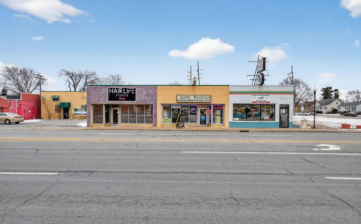 Pictures of Mixed Use, Retail, Industrial, Office property located at 7235 Calumet Avenue, Hammond, IN 46324 for sales - image #1