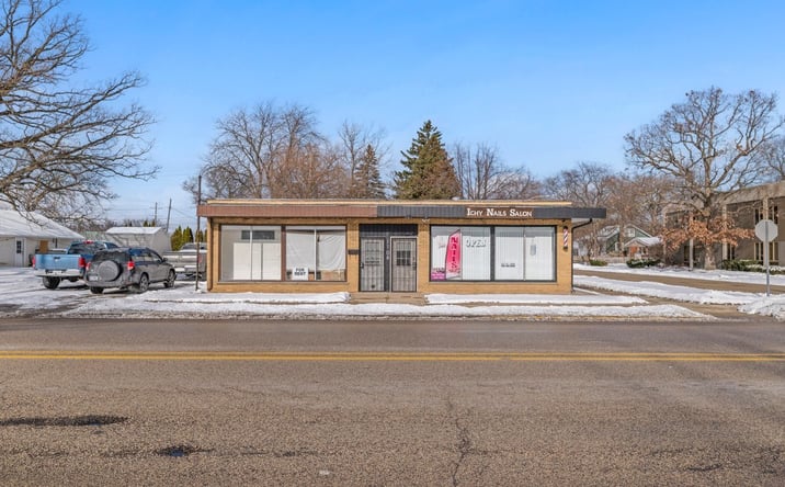 Pictures of Retail property located at 1104 W Glen Flora Avenue, Waukegan, IL 60085 for sales - image #1