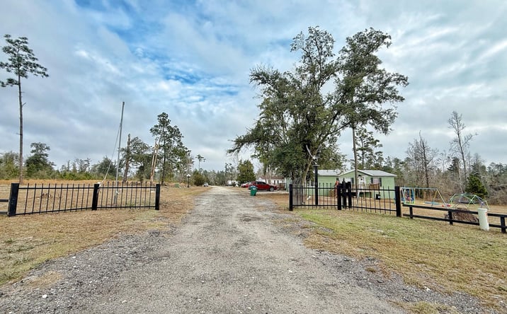 Pictures of Multifamily property located at 2496 Eagles Landing Drive, Marianna, FL 32446 for sales - image #1