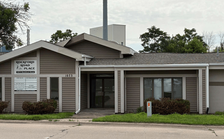 Pictures of Office, Industrial property located at 1075 Rockford Rd SW, Cedar Rapids, IA 52404 for sales - image #1