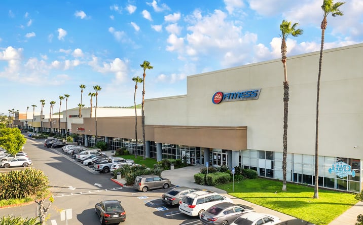 Pictures of Retail property located at 275 Teller St, Corona, CA 92879 for sales - image #1