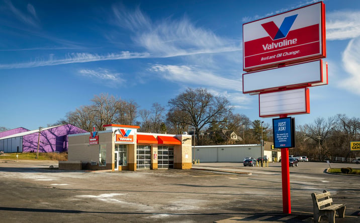 Pictures of Retail property located at 6650 Hamilton Ave, Cincinnati, OH 45224 for sales - image #1