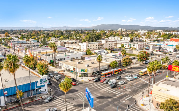 Pictures of Retail property located at 6801 Van Nuys Blvd, Los Angeles, CA 91405 for sales - image #1